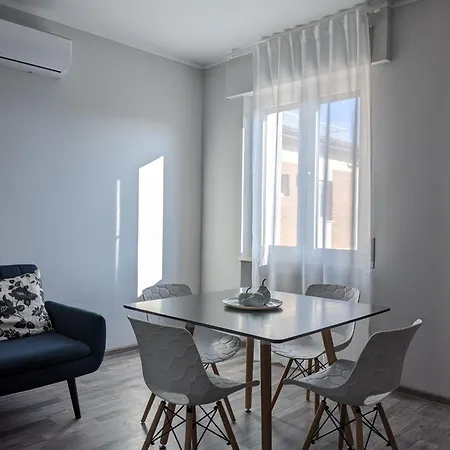Apartment Center *